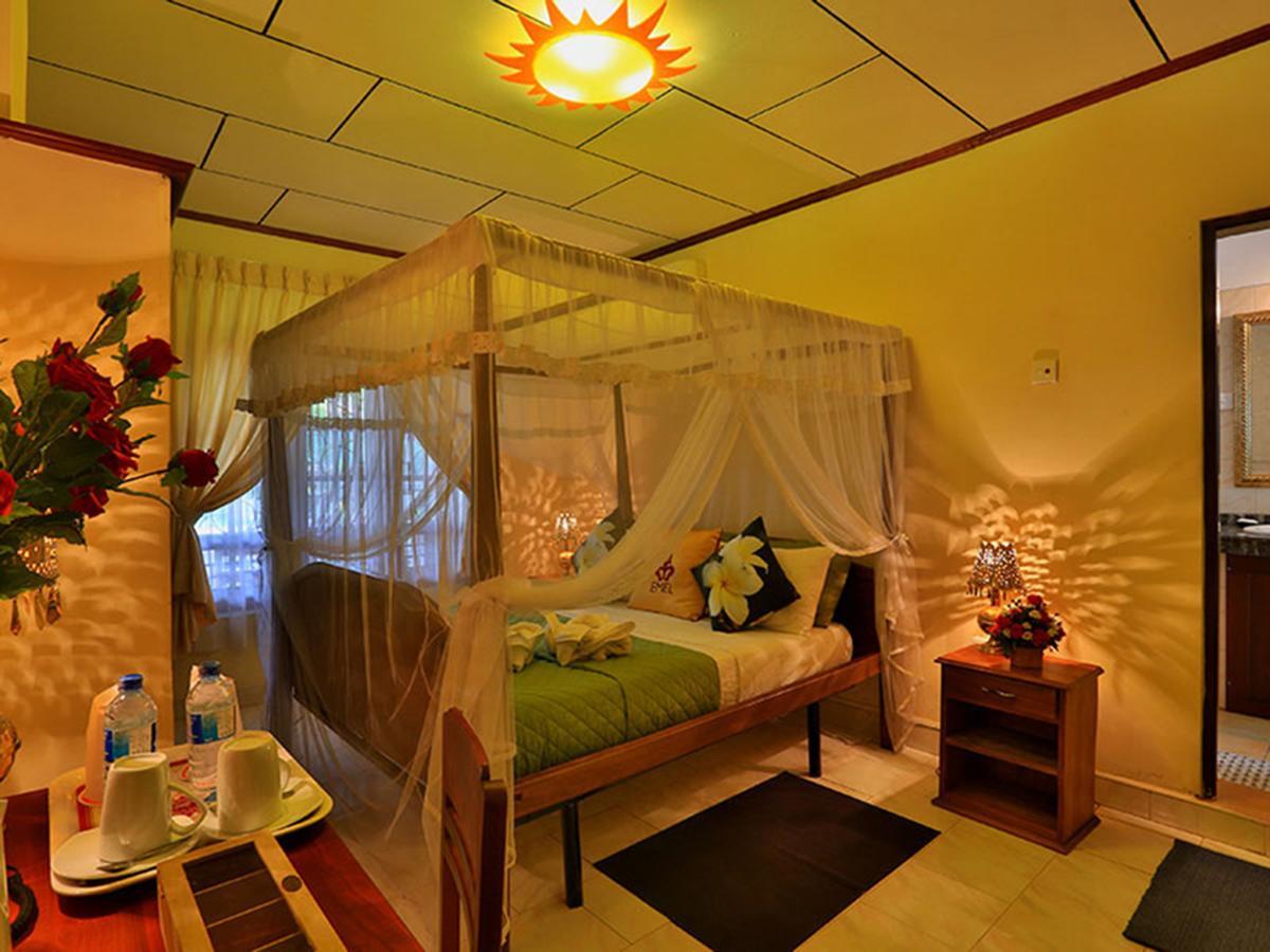 Emel Boutique Hotel Negombo Exterior foto