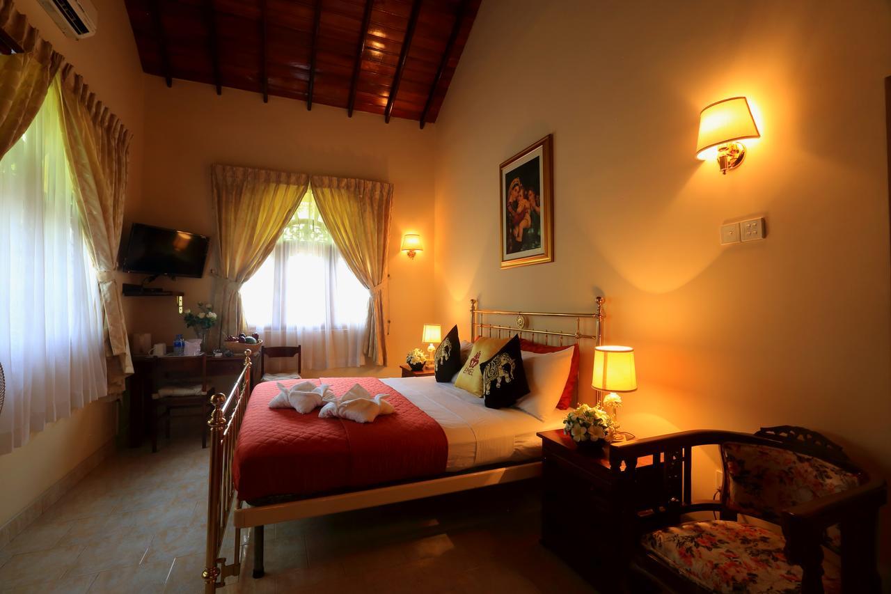 Emel Boutique Hotel Negombo Exterior foto