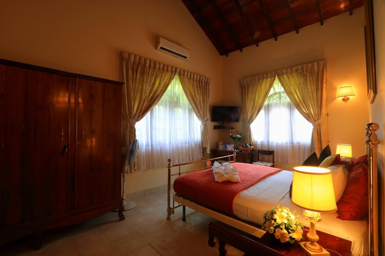 Emel Boutique Hotel Negombo Exterior foto